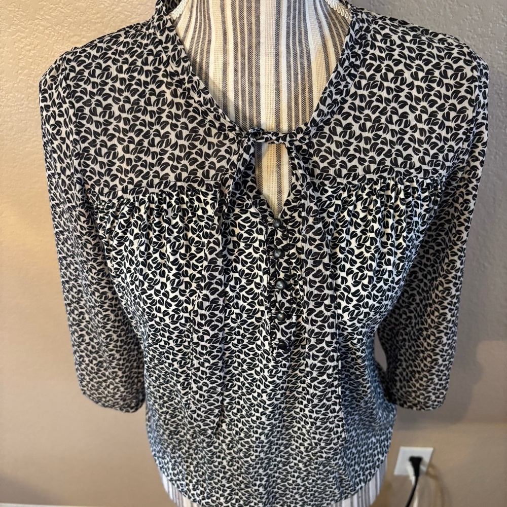 🇺🇸 LOFT Blouse XXSP Peasant Top White Black Leaf Print Keyhole Ties Buttons - Picture 2 of 13